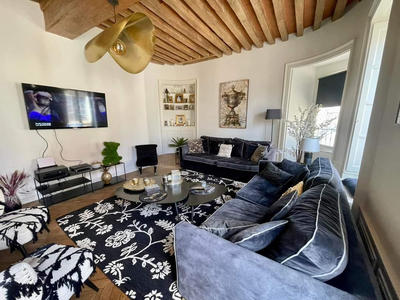 Appartement - 147 m² - 7 pièces