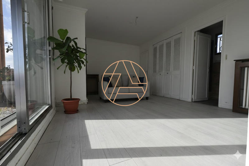 Appartement - 150 m² - 6 pièces