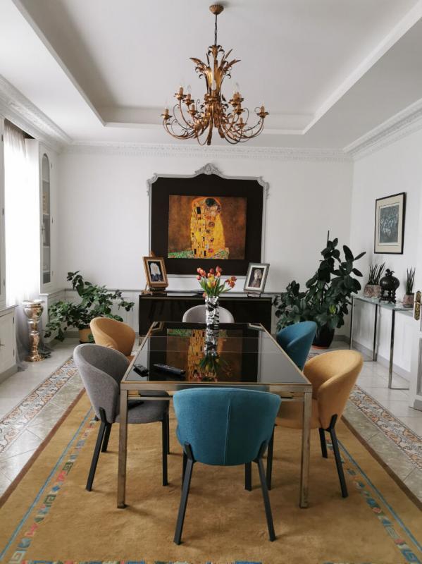 Demeure - 453 m² - 11 pièces