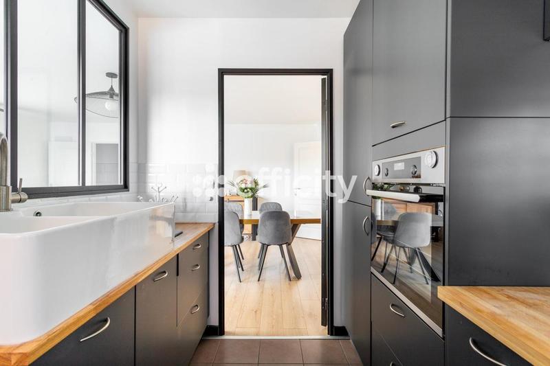 Appartement - 79 m² - 4 pièces