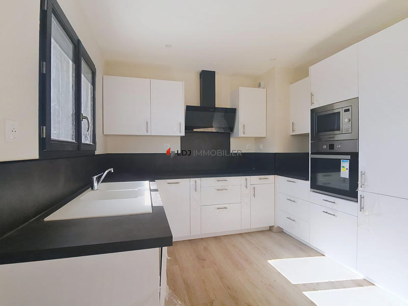 Maison - 110 m² - 5 pièces