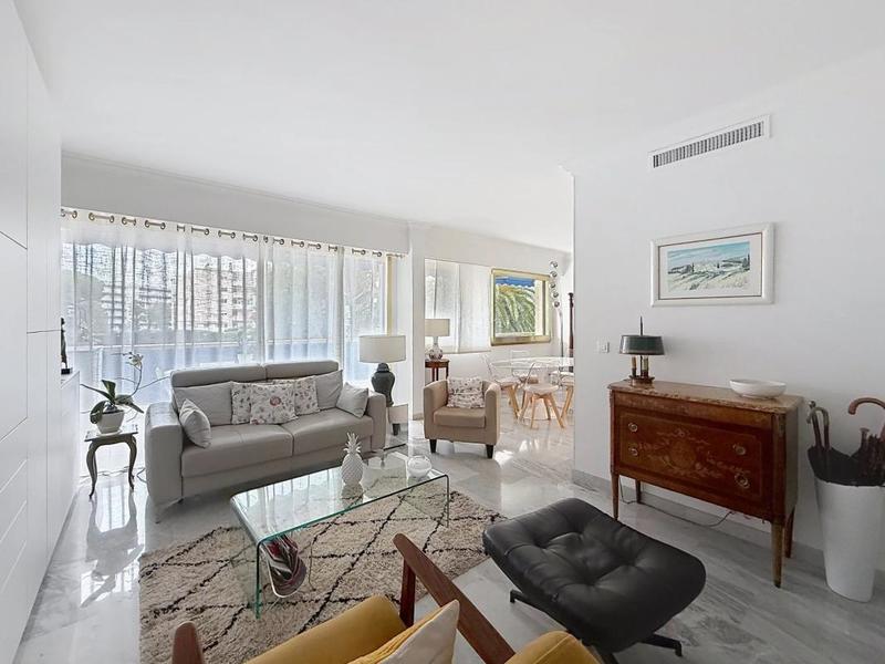 Appartement - 94 m² - 4 pièces