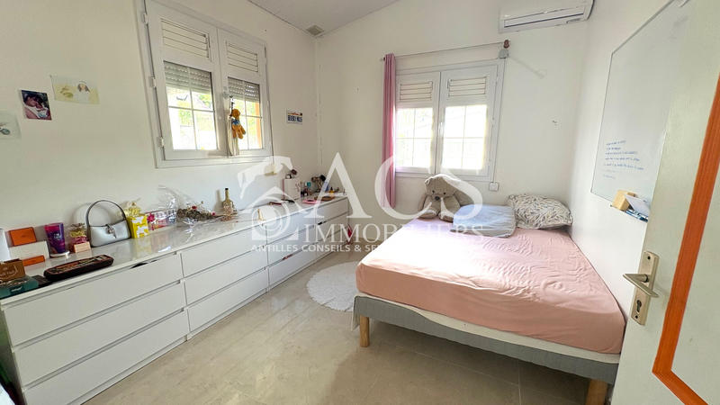 Maison - 200 m² - 7 pièces