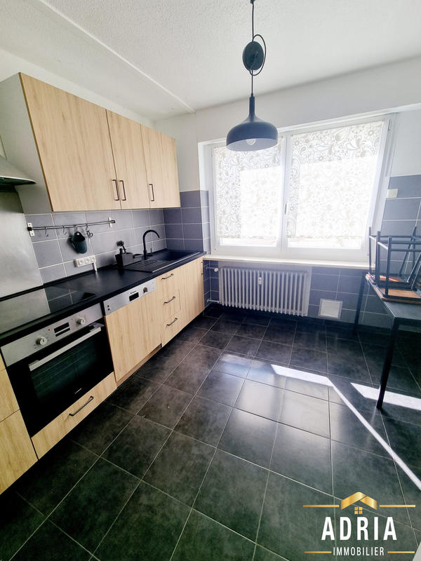 Appartement - 95 m² - 5 pièces