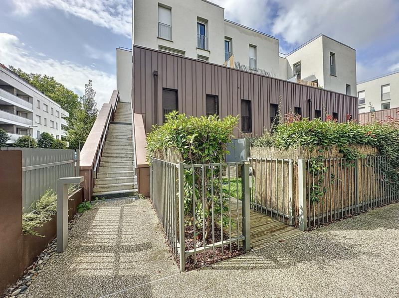 Appartement - 81 m² - 3 pièces