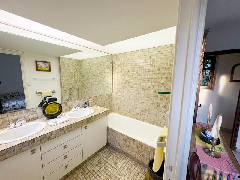 Villa - 202 m² - 5 pièces