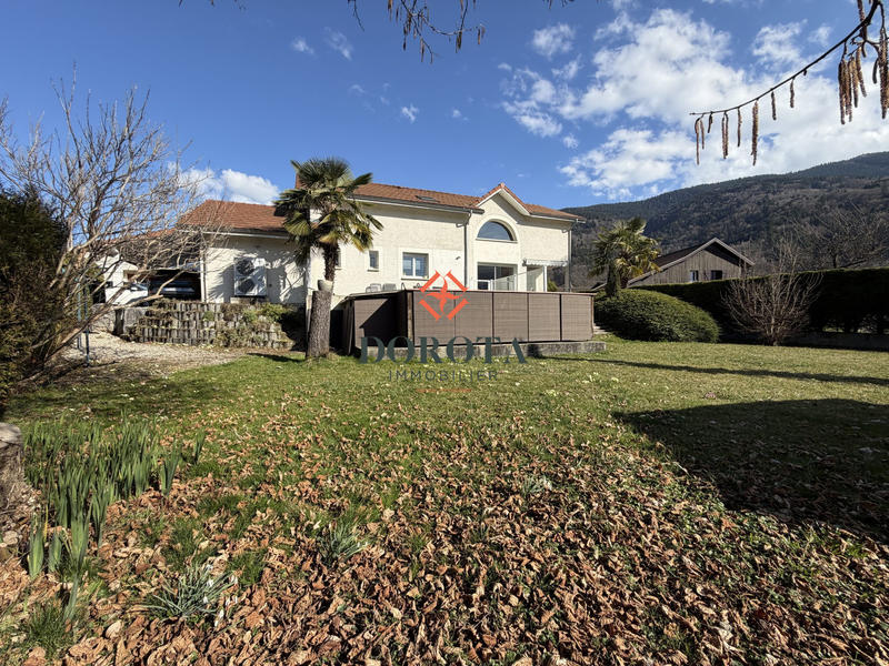 Maison - 164 m² - 5 pièces