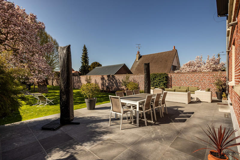 Maison ancienne - 260 m² - 8 pièces