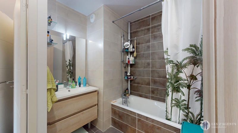 Appartement - 82 m² - 4 pièces