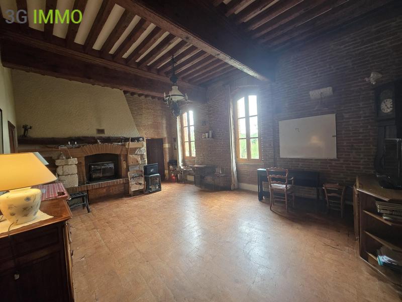 Propriété - 305 m² - 15 pièces