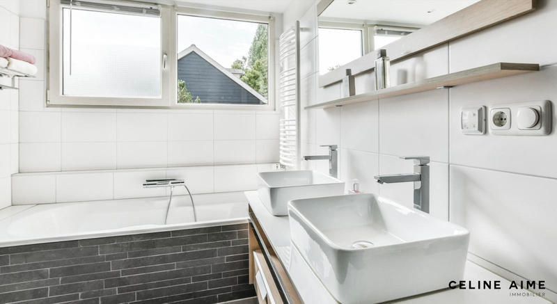 Appartement - 100 m² - 5 pièces