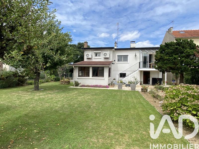 Maison - 155 m² - 8 pièces