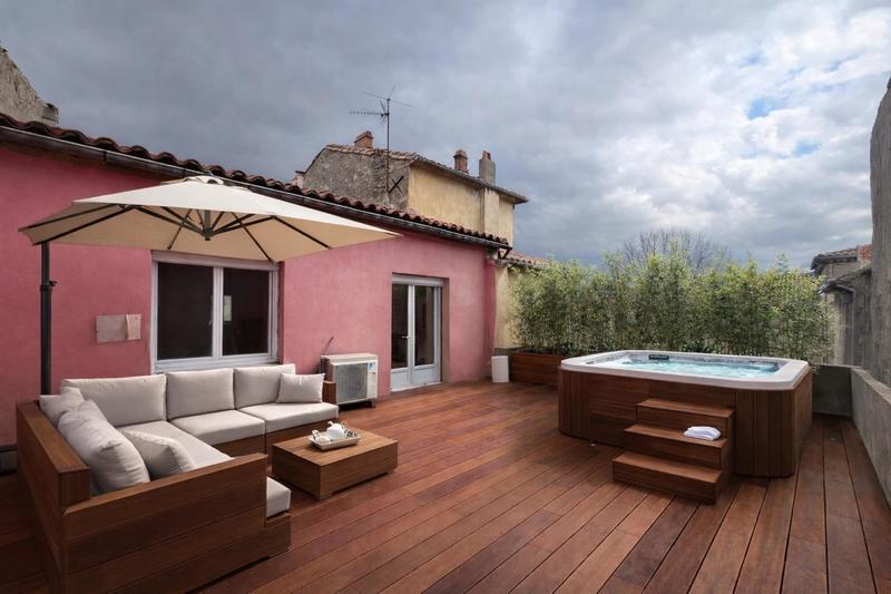 Maison - 349 m² - 12 pièces