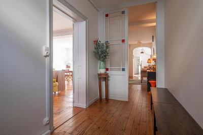 Maison - 219 m² - 5 pièces