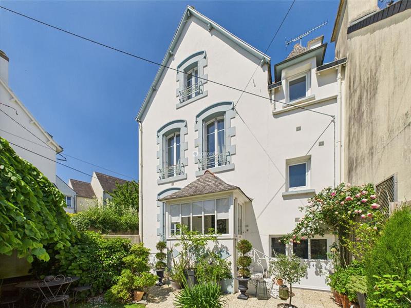 Maison - 135 m² - 7 pièces