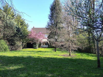 Villa - 295 m² - 9 pièces