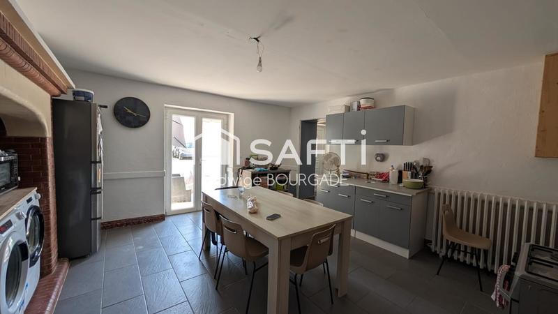 Maison - 230 m² - 12 pièces