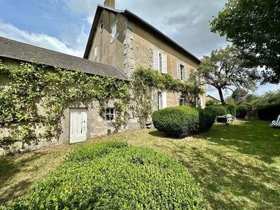 Maison de campagne - 214 m² - 10 pièces