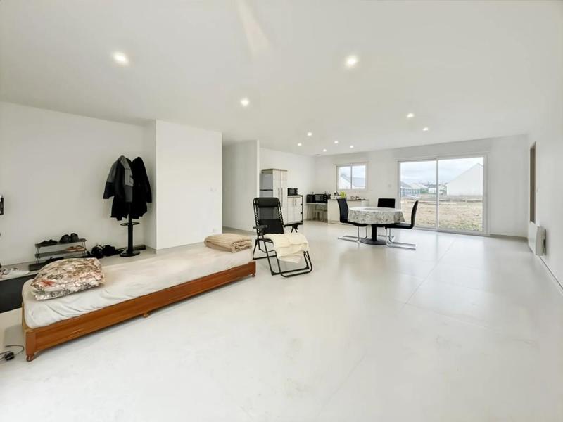 Maison - 104 m² - 4 pièces