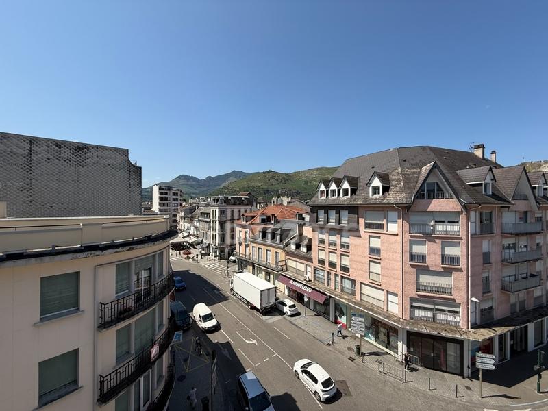 Appartement bourgeois - 107 m² - 4 pièces