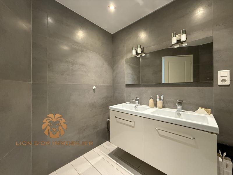 Loft - 76 m² - 3 pièces