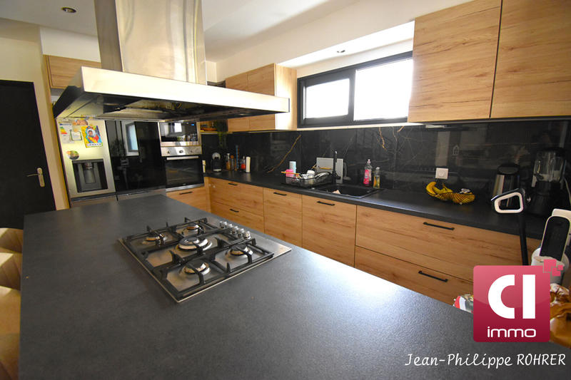 Maison - 141 m² - 5 pièces