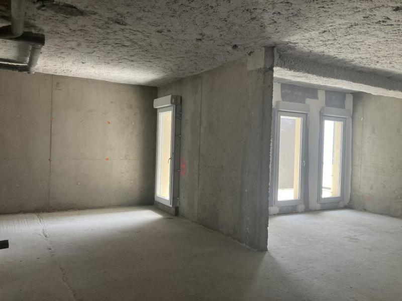 Local commercial - 179 m²