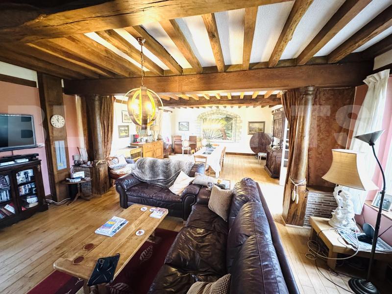 Maison - 264 m² - 7 pièces