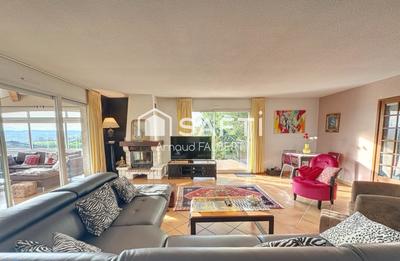 Maison - 183 m² - 6 pièces