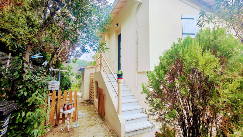 Villa - 218 m² - 8 pièces