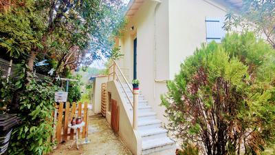 Villa - 218 m² - 8 pièces