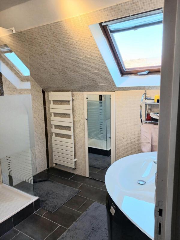 Maison traditionnelle - 111 m² - 5 pièces