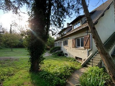 Maison - 284 m² - 9 pièces