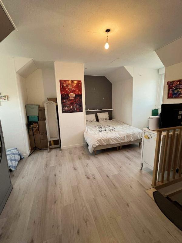 Maison - 230 m² - 9 pièces