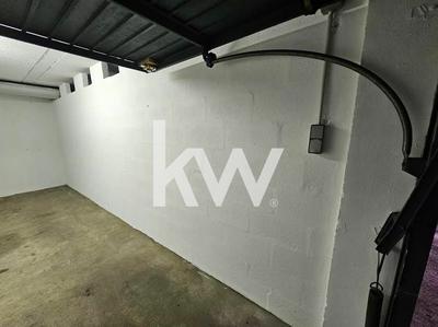 Parking / Garage - 17 m²