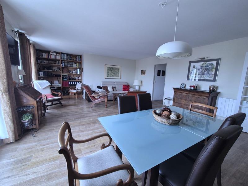 Appartement - 81 m² - 3 pièces