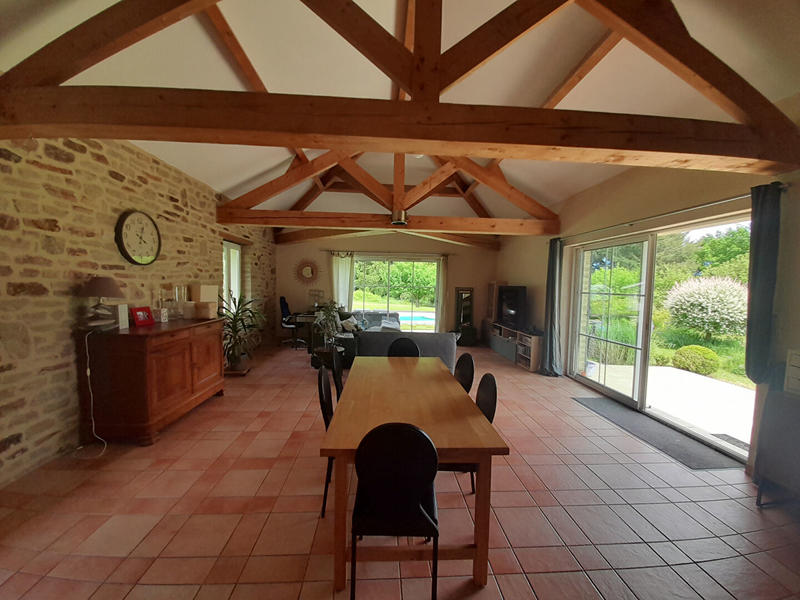 Maison - 159 m² - 6 pièces