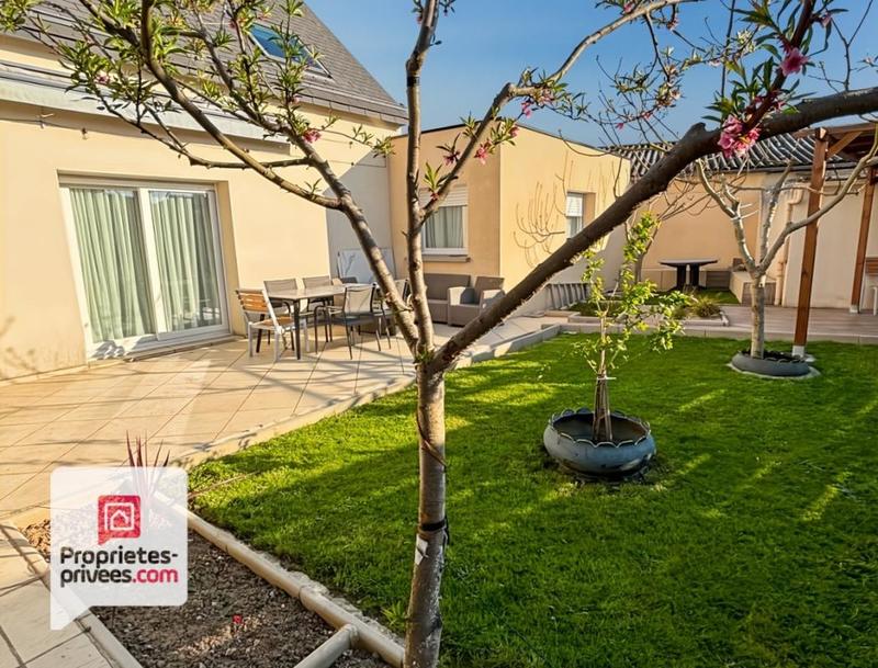 Maison - 123 m² - 8 pièces