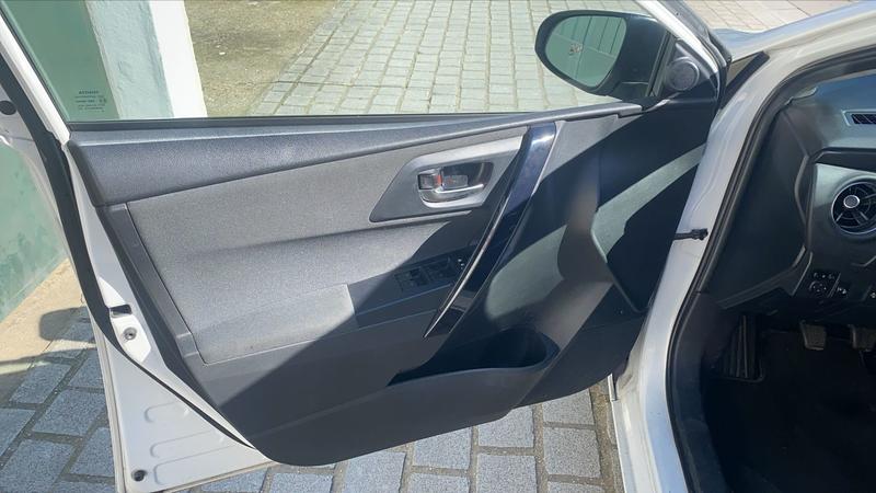 Toyota Auris 1.2t 116 Design