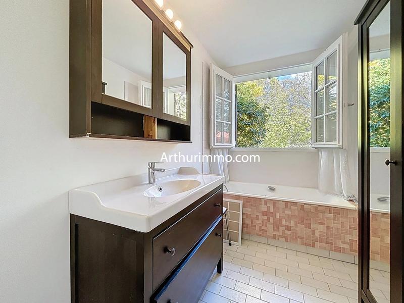 Maison - 168 m² - 7 pièces