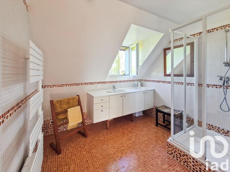 Maison - 176 m² - 7 pièces