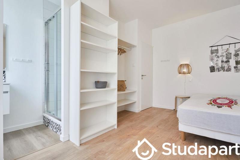 Chambre - 13 m² - 1 pièce