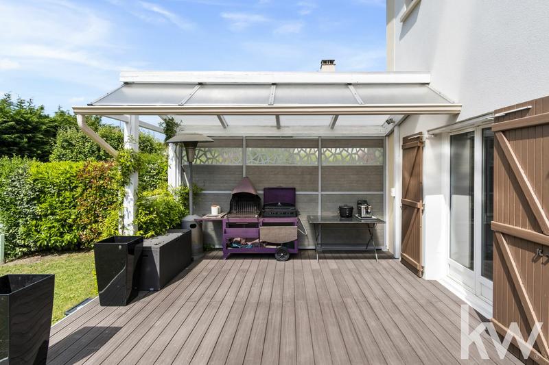 Maison - 212 m² - 9 pièces