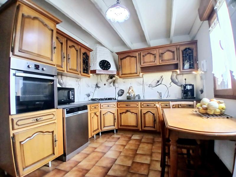 Maison - 183 m² - 9 pièces