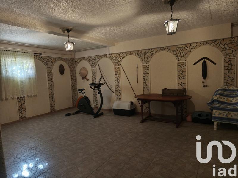 Maison - 250 m² - 8 pièces