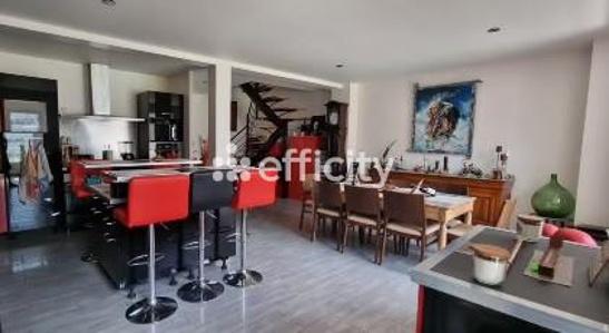 Maison - 206 m² - 7 pièces