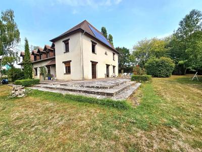 Maison - 362 m² - 12 pièces