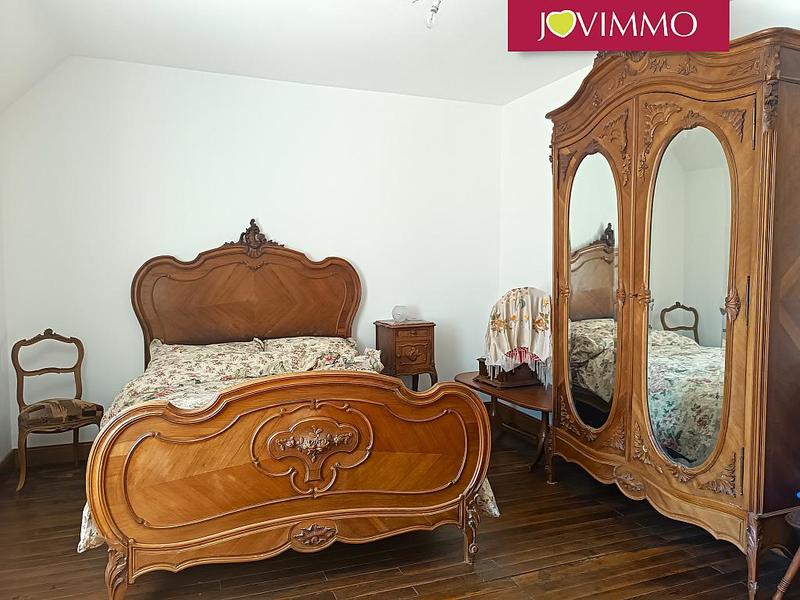 Maison - 230 m² - 10 pièces