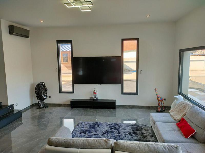 Maison - 224 m² - 7 pièces