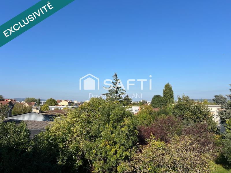 Maison - 243 m² - 8 pièces